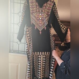 Luxurious -Embroidered Palestinian Thobe / Slightly Used